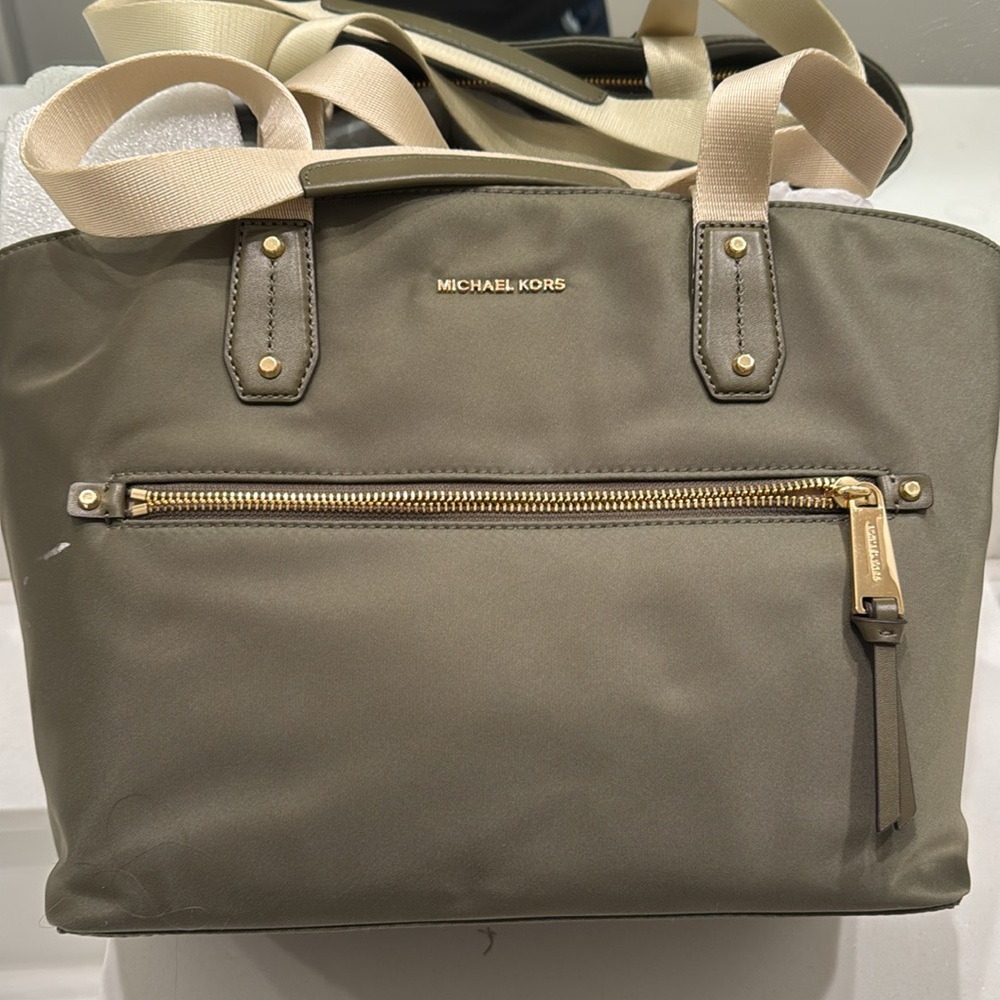 Mk Color Matte Green View 5